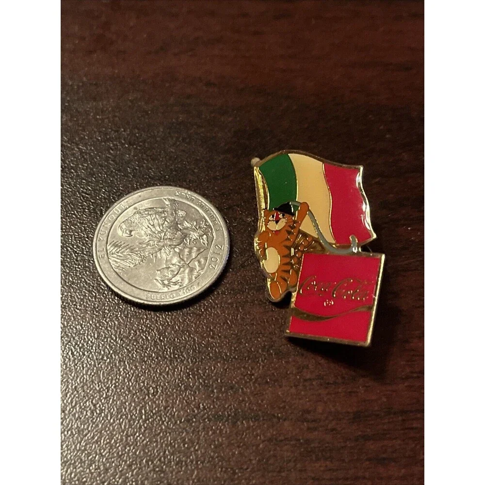 1988‎ Seoul Olympics Coca Cola Hodori Tiger Italy Flag Lapel Pin